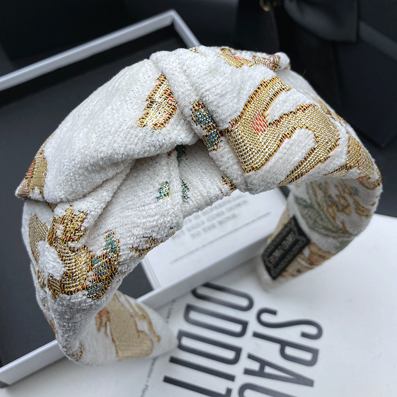 Fashionable Embroidery Hairpin - Embroidery Motif ulasan dan harga
